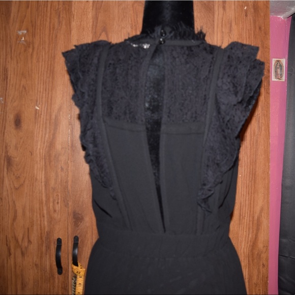 Black dress - Picture 3 of 4